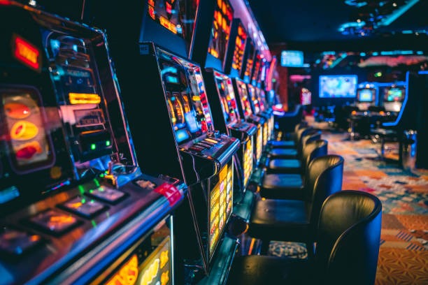 oribet Hood vs Wolf Teen Patti table with hand rankings and betting rounds
